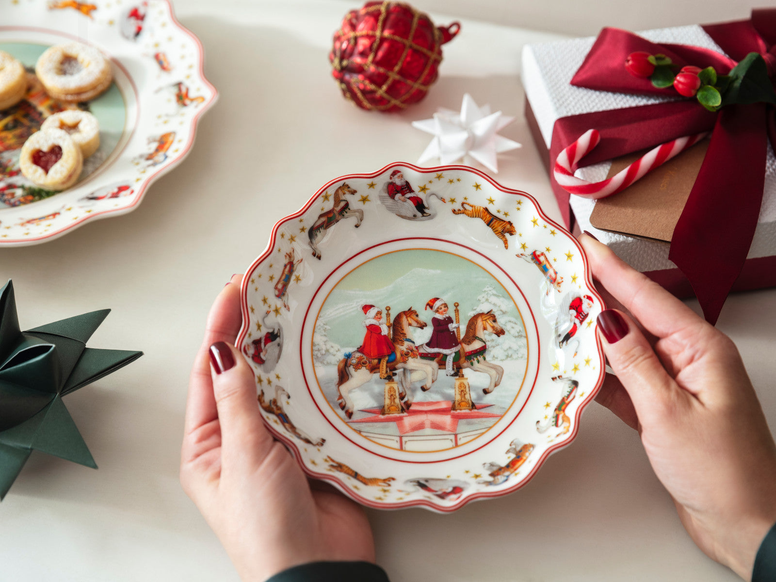 Villeroy & Boch Annual Christmas Ed. Jahresschale klein 2024 - Produktbild 3