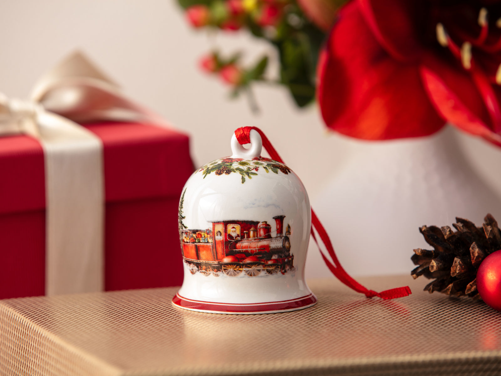 Villeroy & Boch Annual Christmas Edition Jahres-Glocke 2025 - Produktbild 4