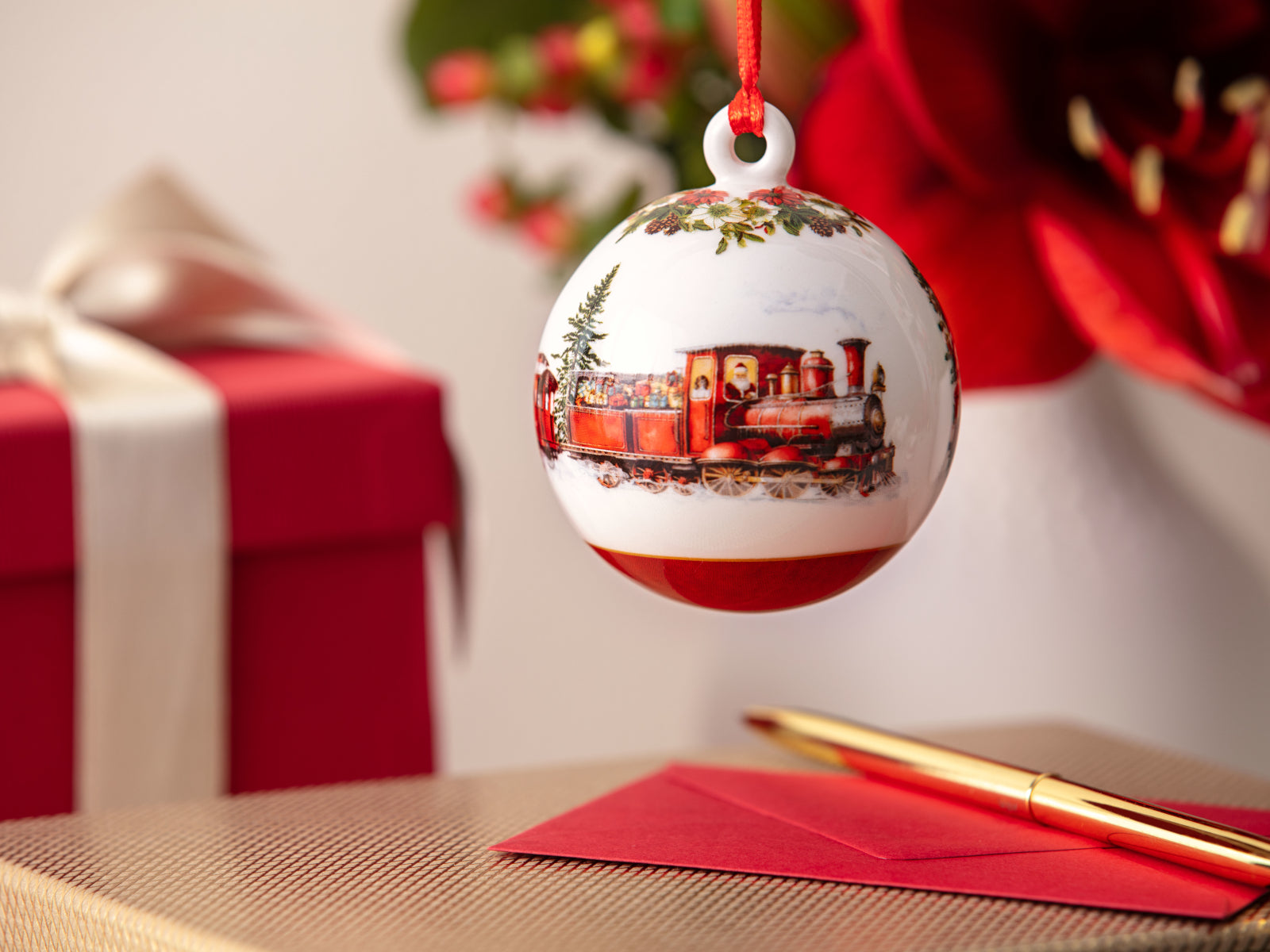 Villeroy & Boch Annual Christmas Edition Jahres-Kugel 2025 - Produktbild 4
