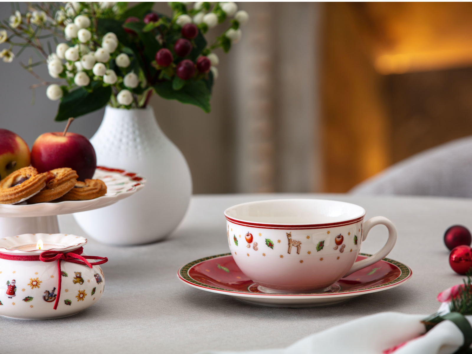 Villeroy & Boch Toy's Delight Specials Milchkaffee-Untertasse rot 19cm - Produktbild 2