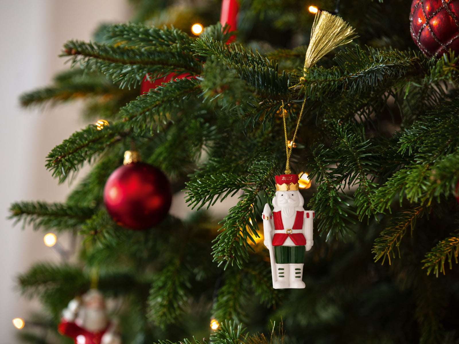 Villeroy & Boch Christmas Classics Ornament Nussknacker 2025 - Produktbild 3
