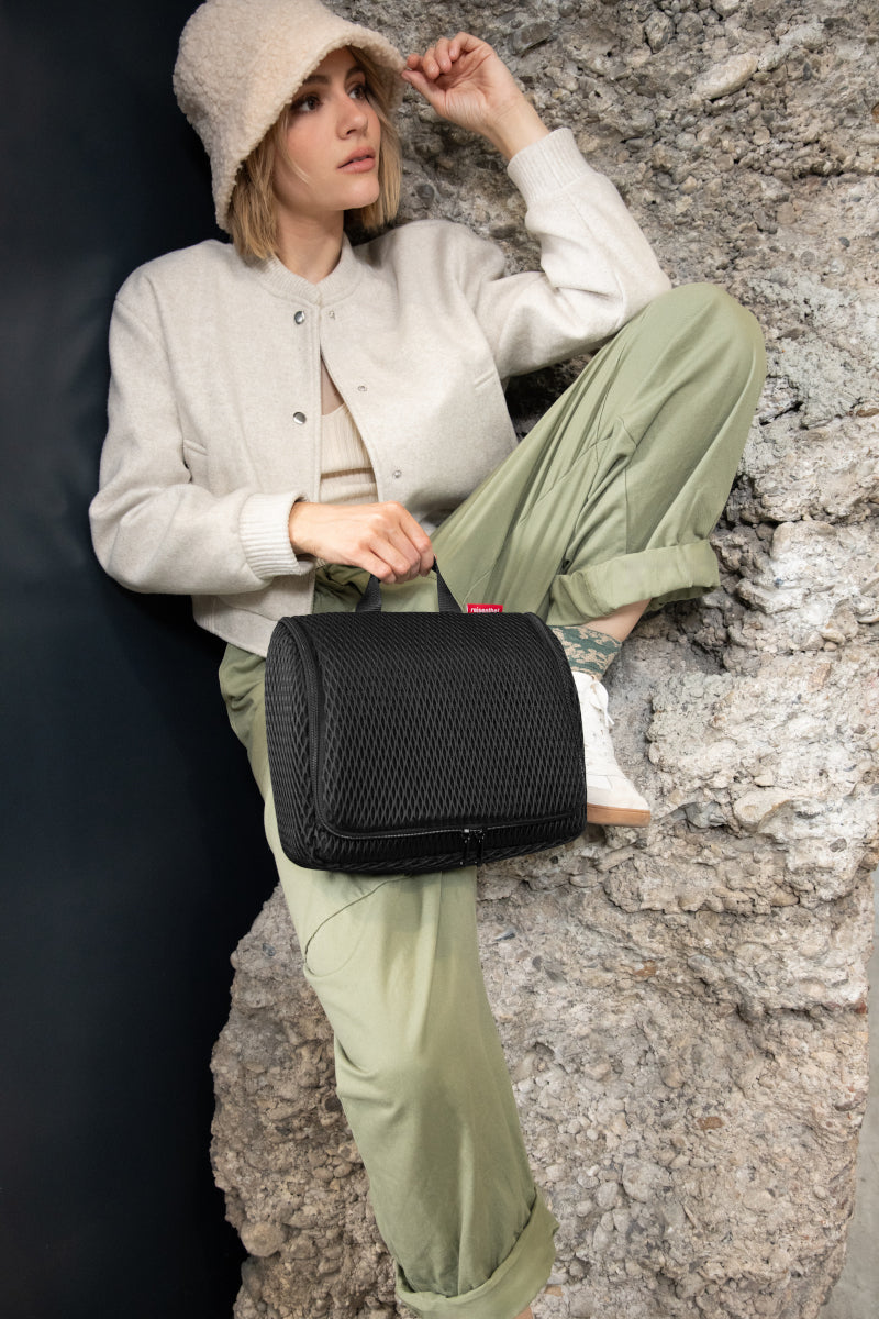 reisenthel toiletbag XL mesh black - Produktbild 5