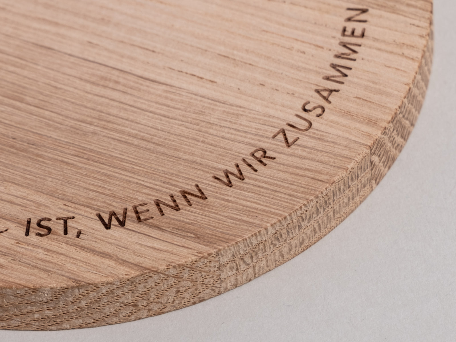 Eulenschnitt Untersetzer aus Eiche Weihnachten ist 11,2cm - Produktbild 2