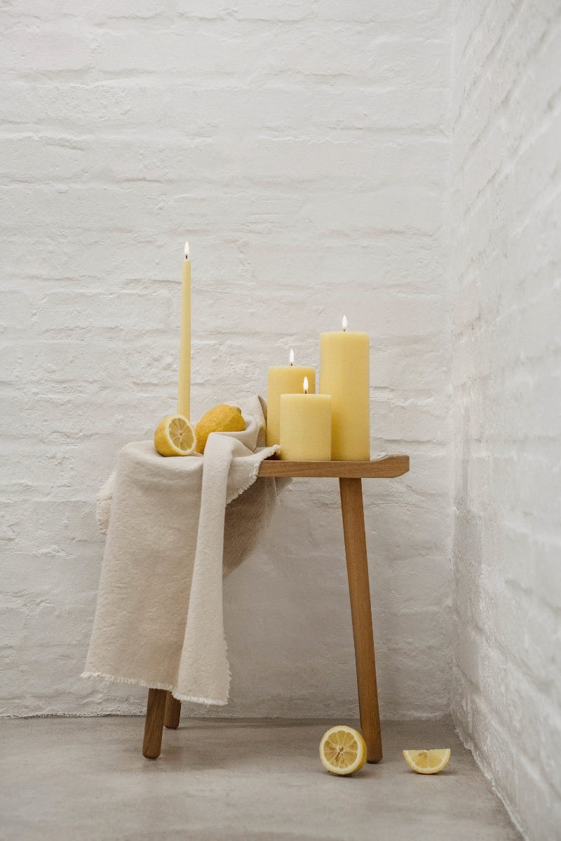 UYUNI LIGHTING Pillar LED-Kerze Rustic wheat yellow 15,2cm - Produktbild 8